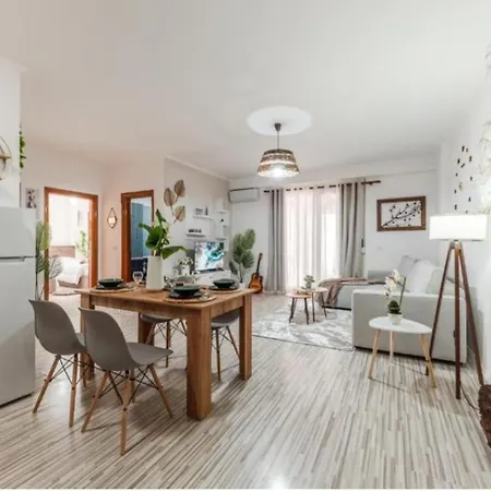 Panoramic Sea View Apartment *