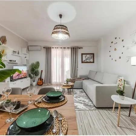 Panoramic Sea View Apartment *